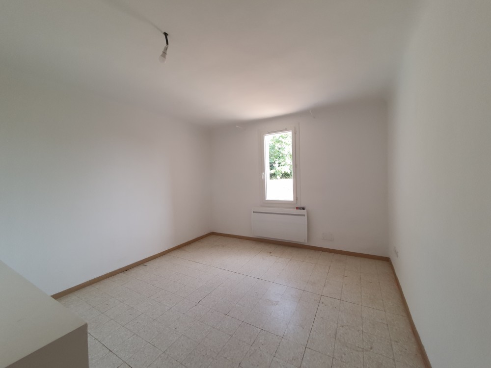 Maison Roussillon (84220)