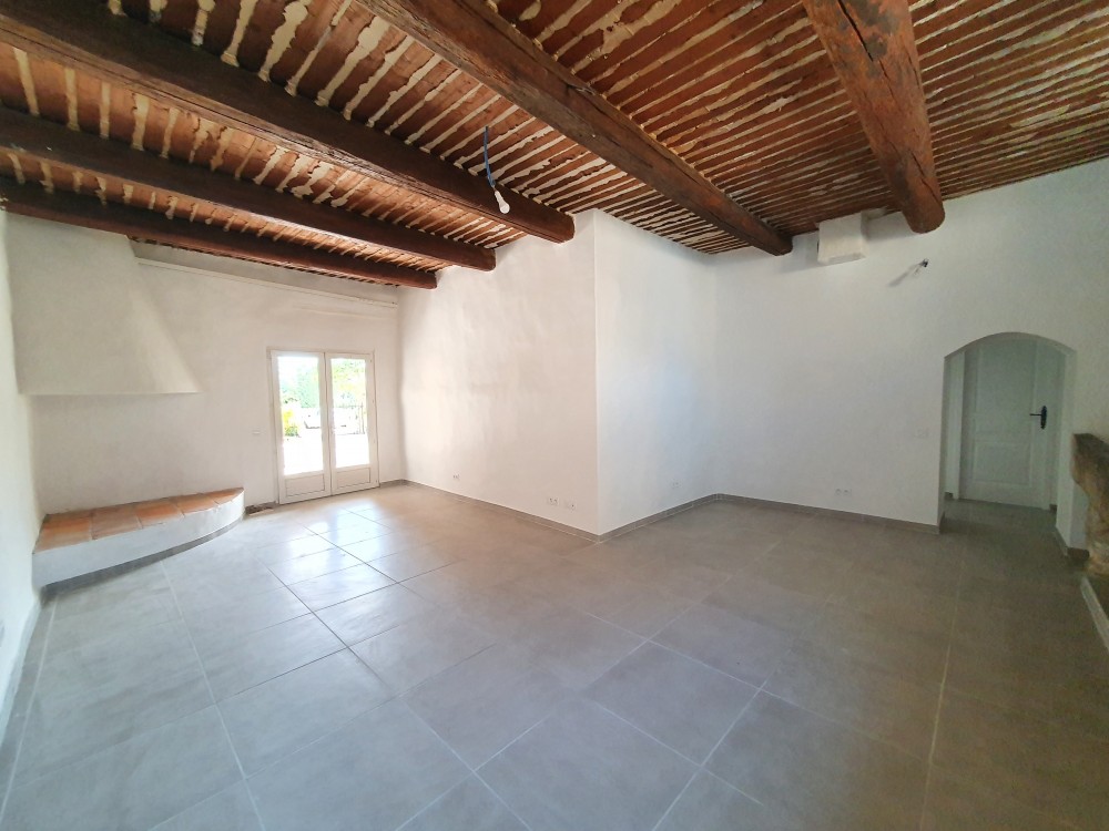 Maison Roussillon (84220)