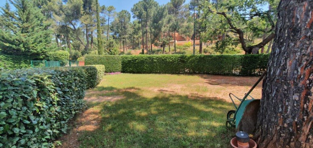 Maison Roussillon (84220)