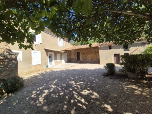 location Maison à Roussillon (84220)